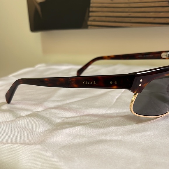 CELINE SUNGLASSES CL40107U 52N - Picture 2 of 12